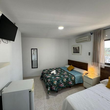 Hostal Avenida Кониль-де-ла-Фронтера Экстерьер фото