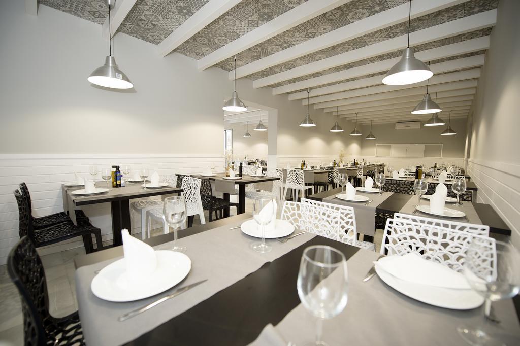 Hostal Avenida Кониль-де-ла-Фронтера Экстерьер фото